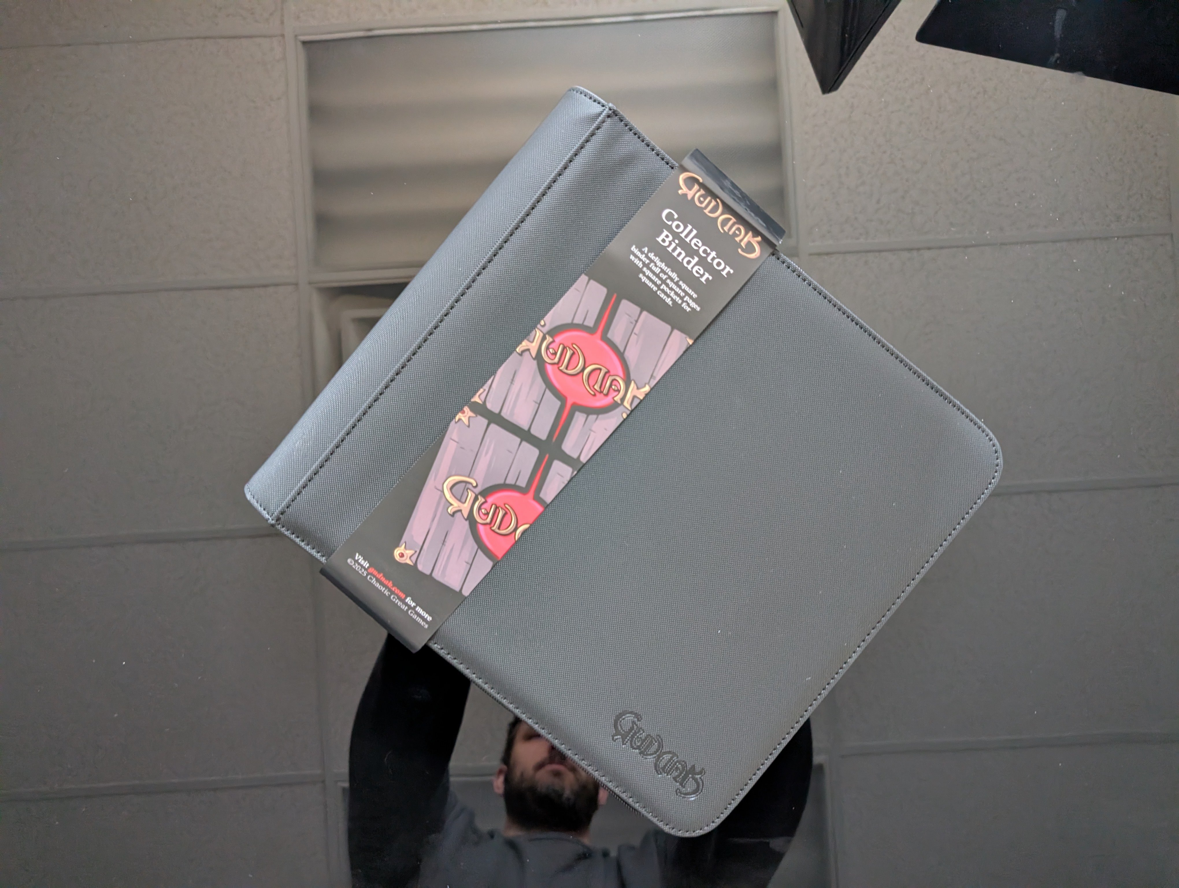 Gudnak Square Card Binder